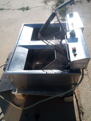 Hostelería plancha, freidora, caja registradora