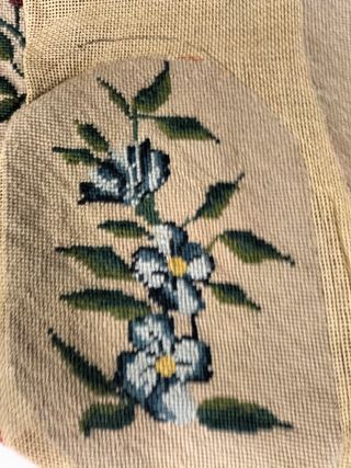 Tapicería medio punto para 2 sillones.