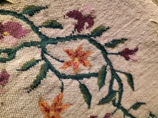 Tapicería medio punto para 2 sillones.