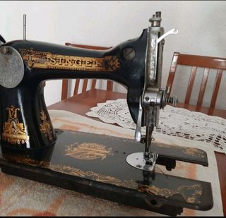 Maquina de coser SINGER