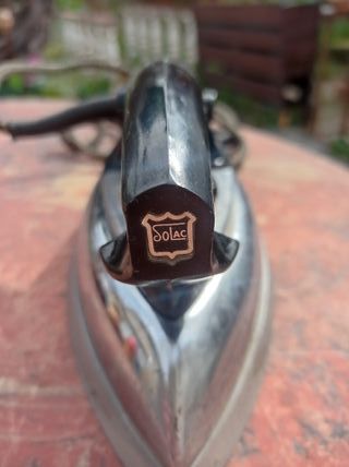 Antigua plancha eléctrica. Solac. Modelo 623/D