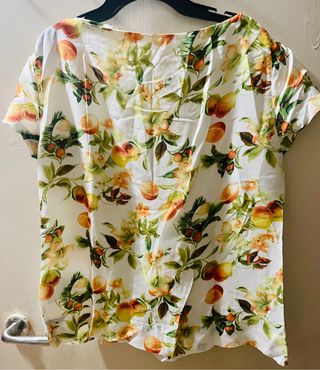 ZARA - Blusa estampado de fruta t. L 