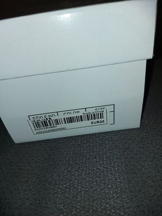 zapatos a estrenar n. 26