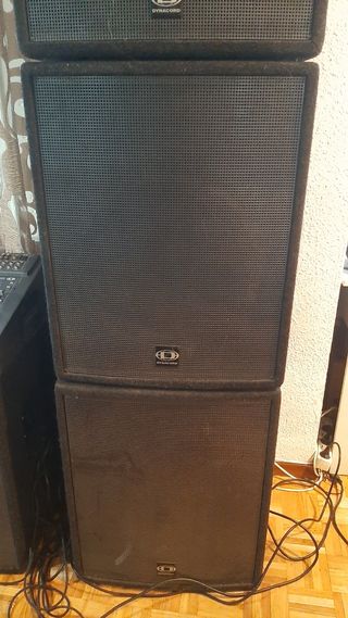 Equipo de sonido completo. Mesa de mezcla Yamaha +