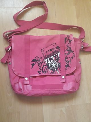 bolso bandolera Converse. 