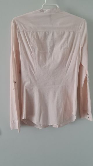Camisa rosa de Stradivarius