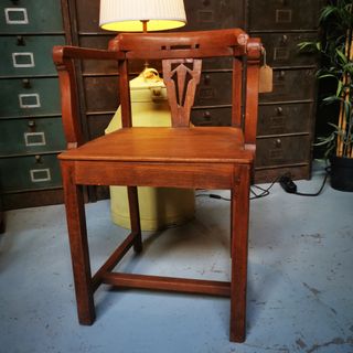 silla antigua sillon. Madera.