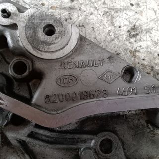 TAPA DISTRIBUIÓN RENAULT MASTER 2.5 DCI AÑO 2001