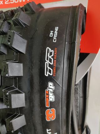 Maxxis Assegai 3C MaxxGrip DH/DD TR  29x2.50 NUEVO