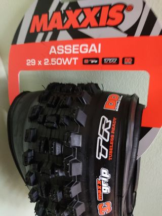 Maxxis Assegai 3C MaxxGrip DH/DD TR  29x2.50 NUEVO