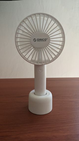 Ventilatore portatile Orico usb con base bianco