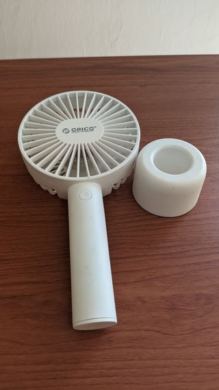 Ventilatore portatile Orico usb con base bianco