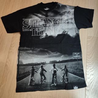 Camiseta stranger things XXS pull&bear 5€