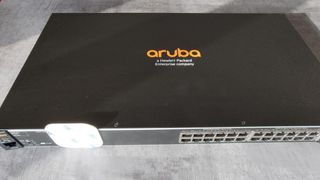 Switch gigabit HP Aruba 24 puertos