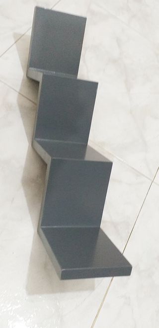 Scaffale e/o scale galleggianti a zig zag