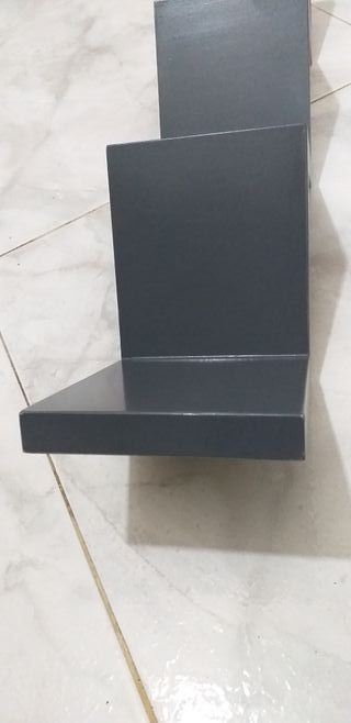 Scaffale e/o scale galleggianti a zig zag