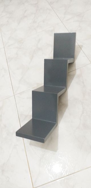 Scaffale e/o scale galleggianti a zig zag