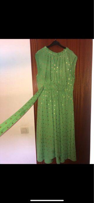 Vestido verde lunares dorados, perfecto estado .