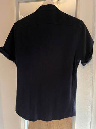 Camiseta con botones Slim fit. Zara man.