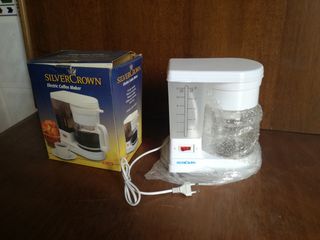 cafetera electrica sin estrenar, en la caja