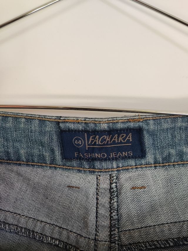 Calções de ganga com rasgões Fachara