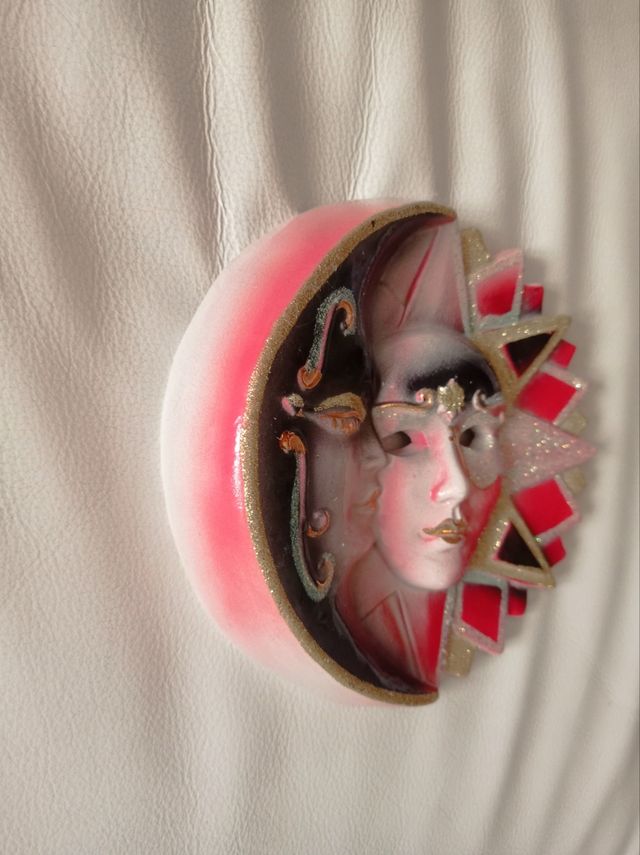 Maschera veneziana in ceramica da appendere