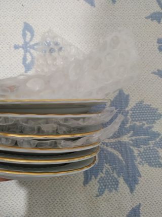 Porcelana blanca ribetes oro KUTAHYA PORSELEN.