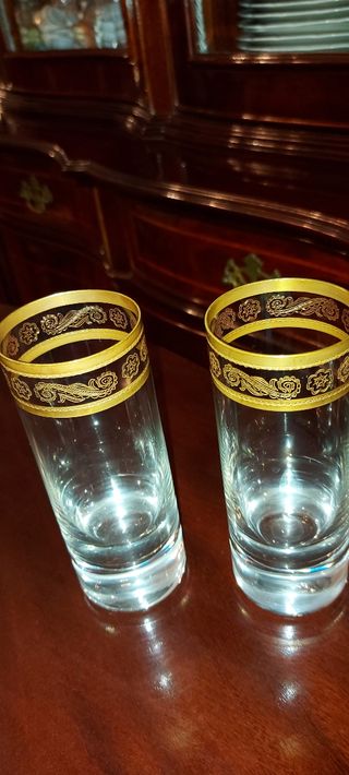 Due bicchieri bordo oro zecchino vintage