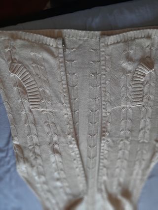 Gilet cotone con cappuccio e chiusura lampo.