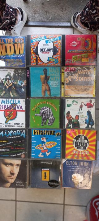 200 CD  di musica mista 1 euro cad