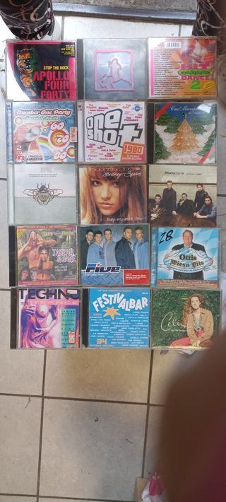 200 CD  di musica mista 1 euro cad