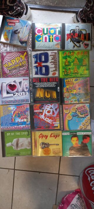 200 CD  di musica mista 1 euro cad