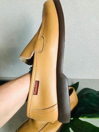 Nuevo zapato  piel  HIMALAYA núm.42