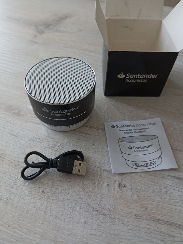 Altavoz portatil inalámbrico con conexión USB