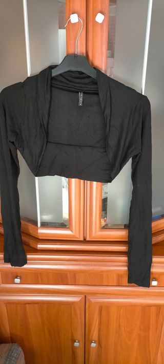 chaqueta torera negra