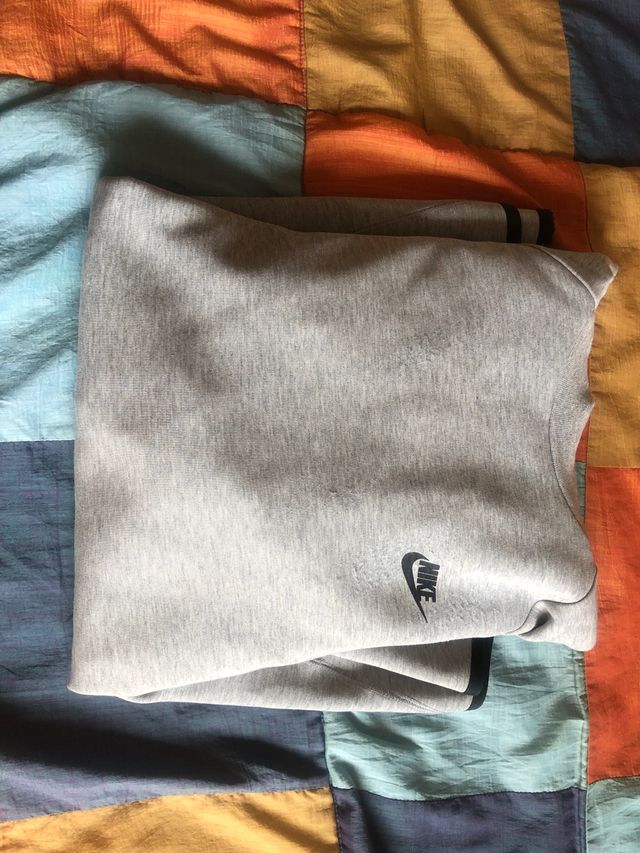 Susadera nike alta gama con capucha talla M