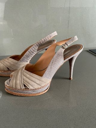 UTERQÜE sandalia piel con plataforma T 40