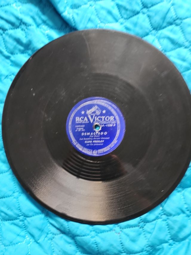 ELVIS PRESLEY 78 RPM SONANDO PERFECTO EN GRAMOLA 