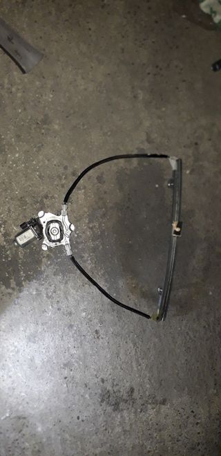 elevalunas eléctricos clio 98/02