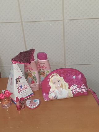 Barbie Trousse, prodotti toilette, profumo spray..