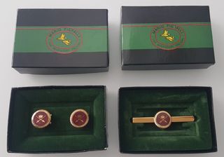 Gemelos y alfiler de corbata