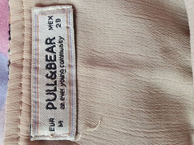 Minifalda de chica de Pull&Bear