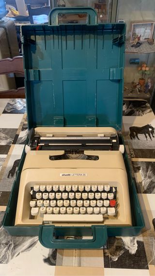 MÁQUINA DE ESCRIBIR