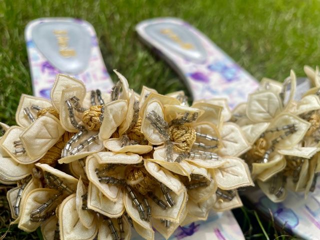 Sandalia/ pala con flores bordadas y pasamaner