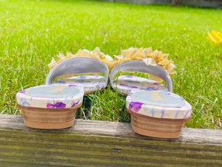 Sandalia/ pala con flores bordadas y pasamaner