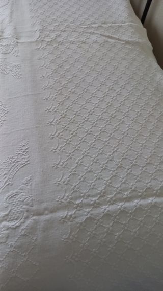 copriletto matrimoniale in cotone con pizzo uncine