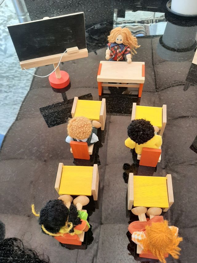 Escuela casa de muñecas