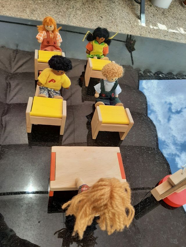 Escuela casa de muñecas