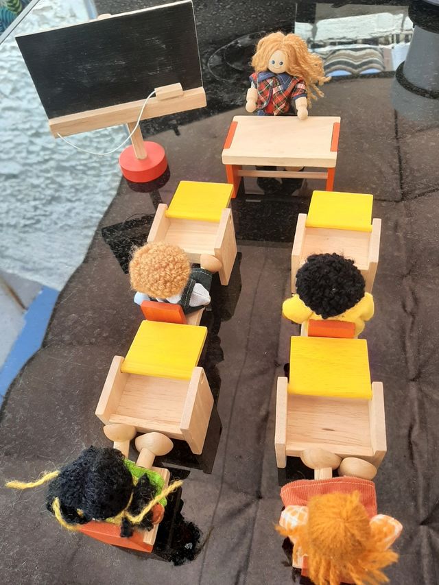 Escuela casa de muñecas