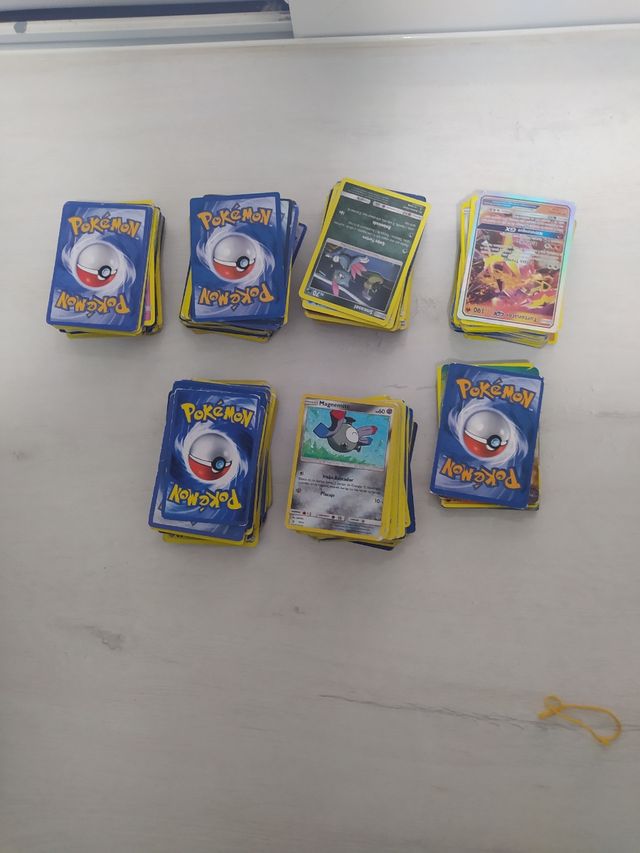 323 cromos de Pokémon